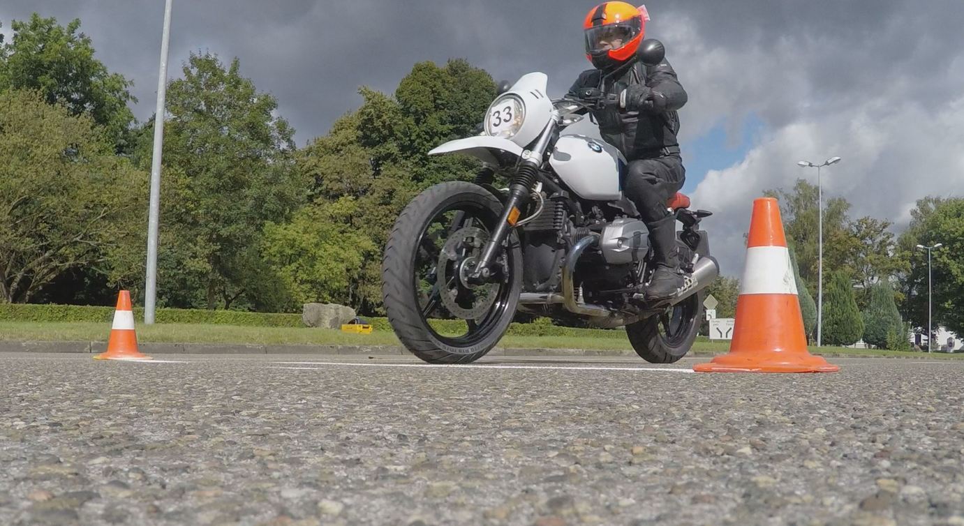 distance de freinage à moto une étude allemande révèle une sous estimation