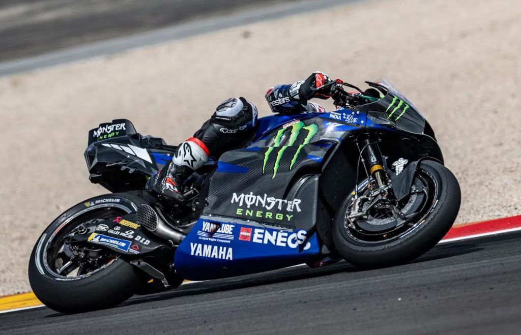 downwash ducts yamaha