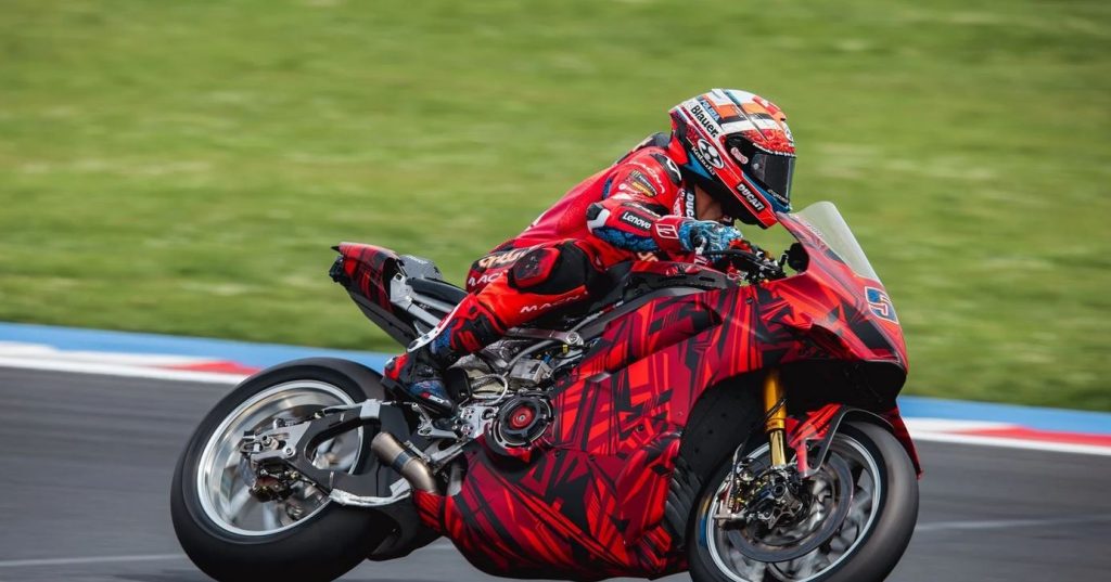 ducati panigale v4 r misano