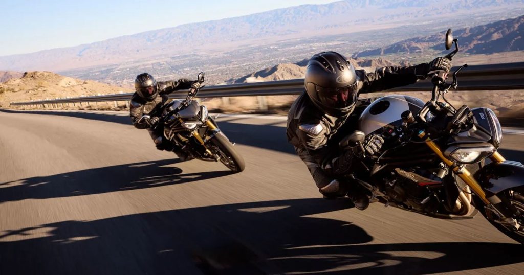 triumph speed triple 1200 rs
