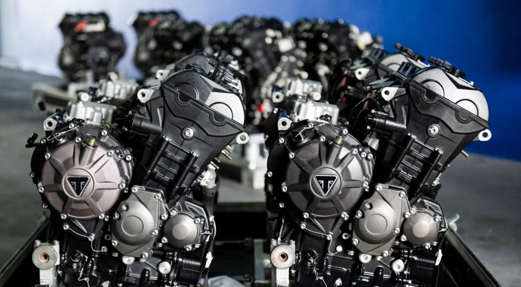 triumph dévoile son nouveau moteur moto2 2025