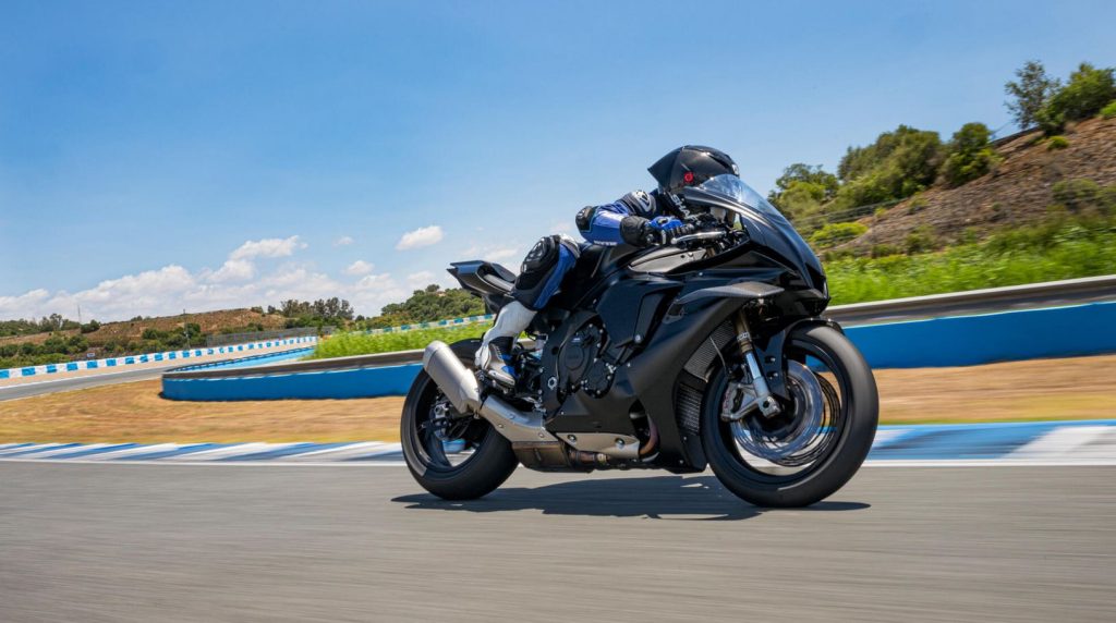 yamaha r1 race 2025
