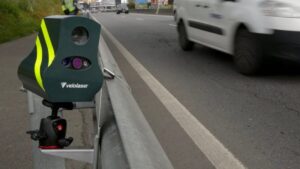 Espagne : 130 radars Veloláser invisibles contrôlent les motards jusqu’à 250 km/h